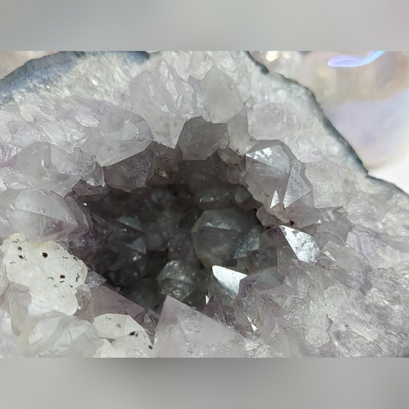 Amethyst Quartz Crystal Geode Cluster - Picture 7 of 11
